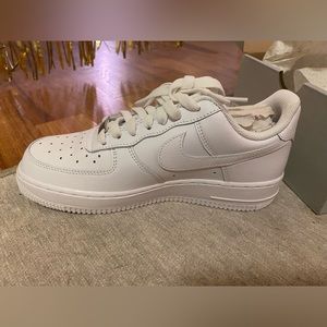 Woman’s Orginal Air Force 1. Brand New/Never Worn. Size 8